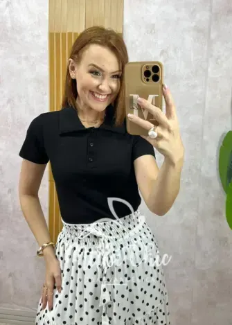 Blusa Tânia Gola Polo Malha - Preta - Milla Chic