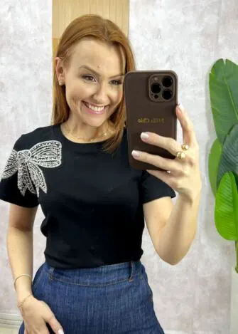 Milla Chic - Blusa Cristiane Bordado Laço - Preta