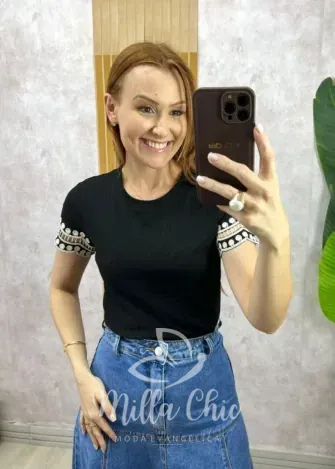 Milla Chic - Blusa Natália Canelada Bordada - Preta