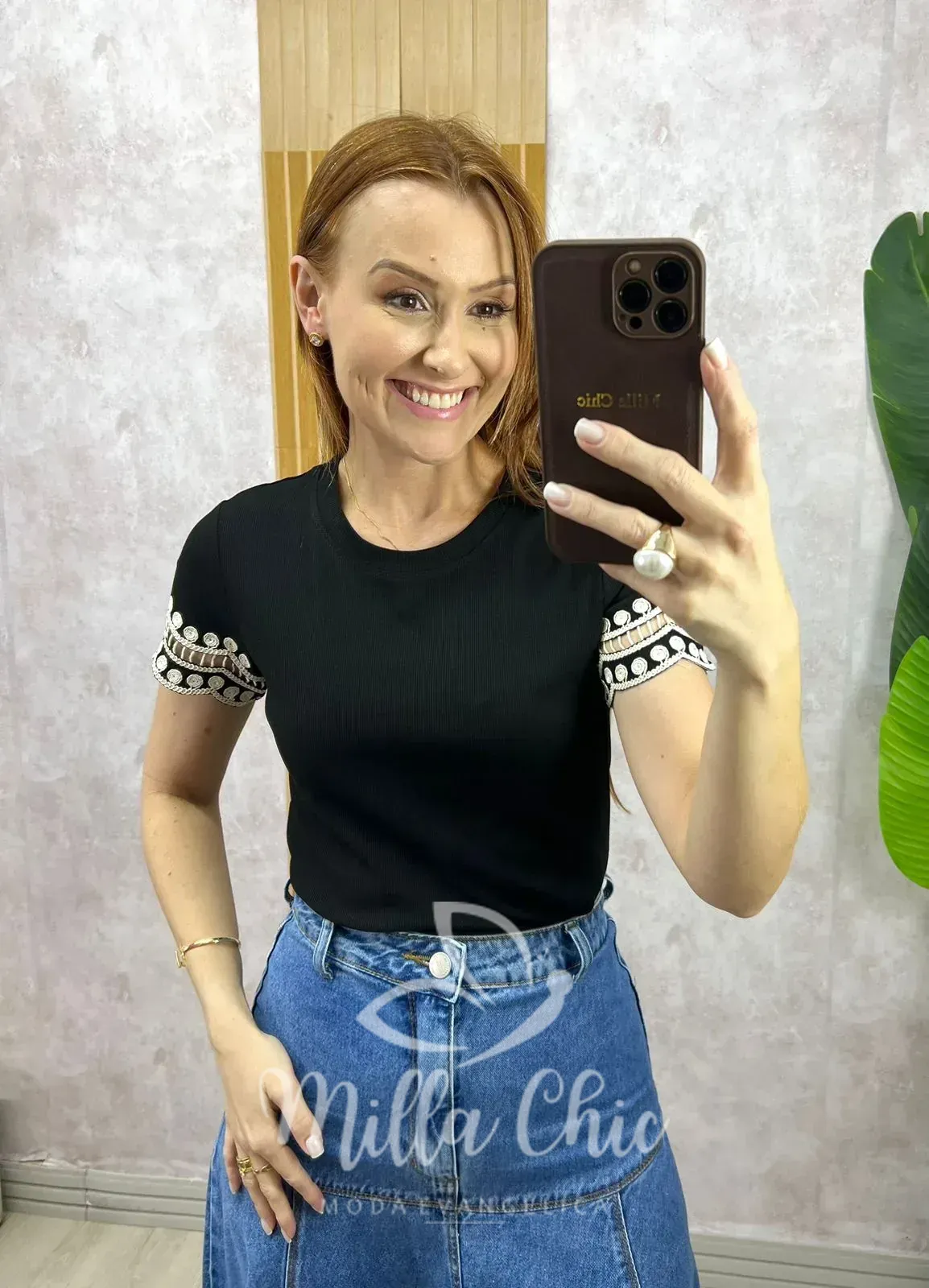 Milla Chic – Blusa Natália Canelada Bordada – Preta Milla Chic - Blusa Natália Canelada Bordada - Preta