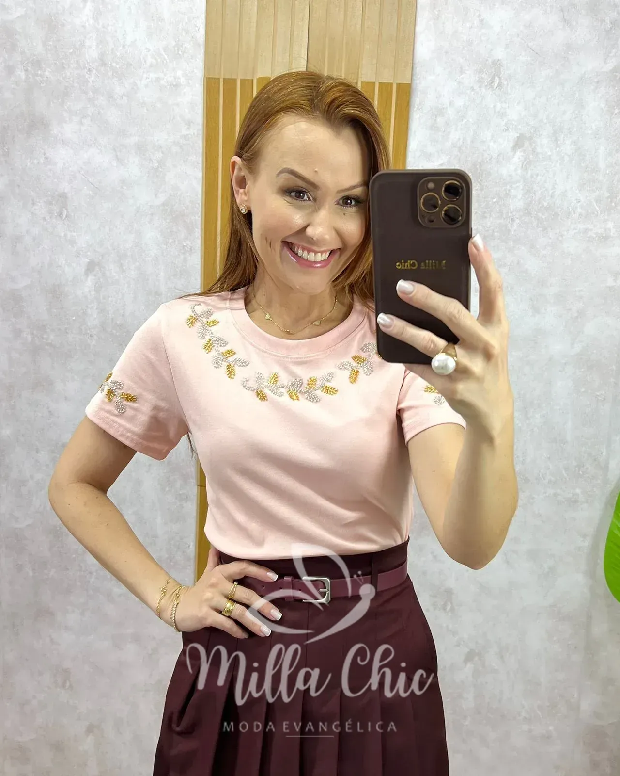 Milla Chic – Blusa Vera Em Malha Algodão Bordada – Branca (cópia) Milla Chic - Blusa Vera Em Malha Algodão Bordada - Branca (cópia)
