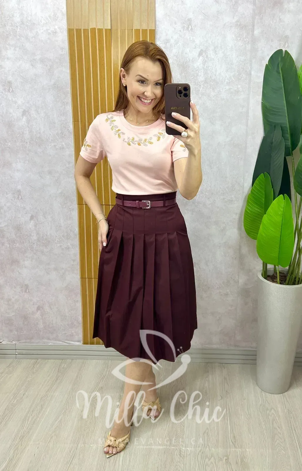 Milla Chic – Blusa Vera Em Malha Algodão Bordada – Branca (cópia) Milla Chic - Blusa Vera Em Malha Algodão Bordada - Branca (cópia)