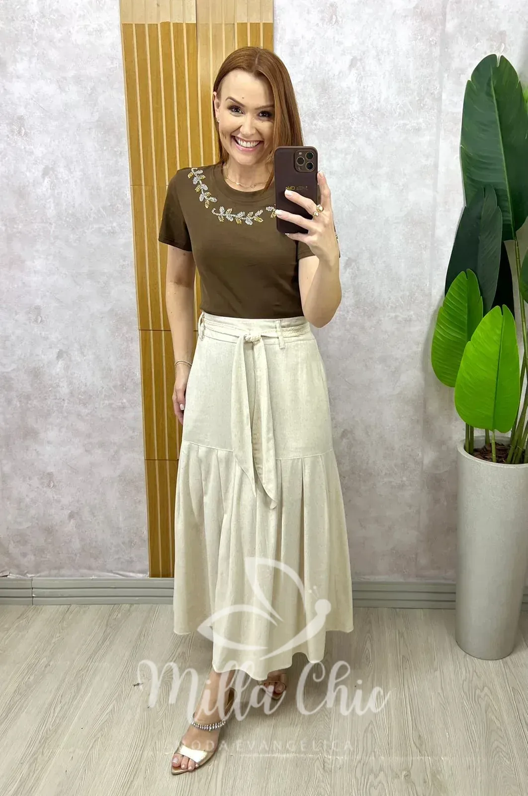 Milla Chic – Blusa Vera Em Malha Algodão Bordada – Castanho Milla Chic - Blusa Vera Em Malha Algodão Bordada - Castanho