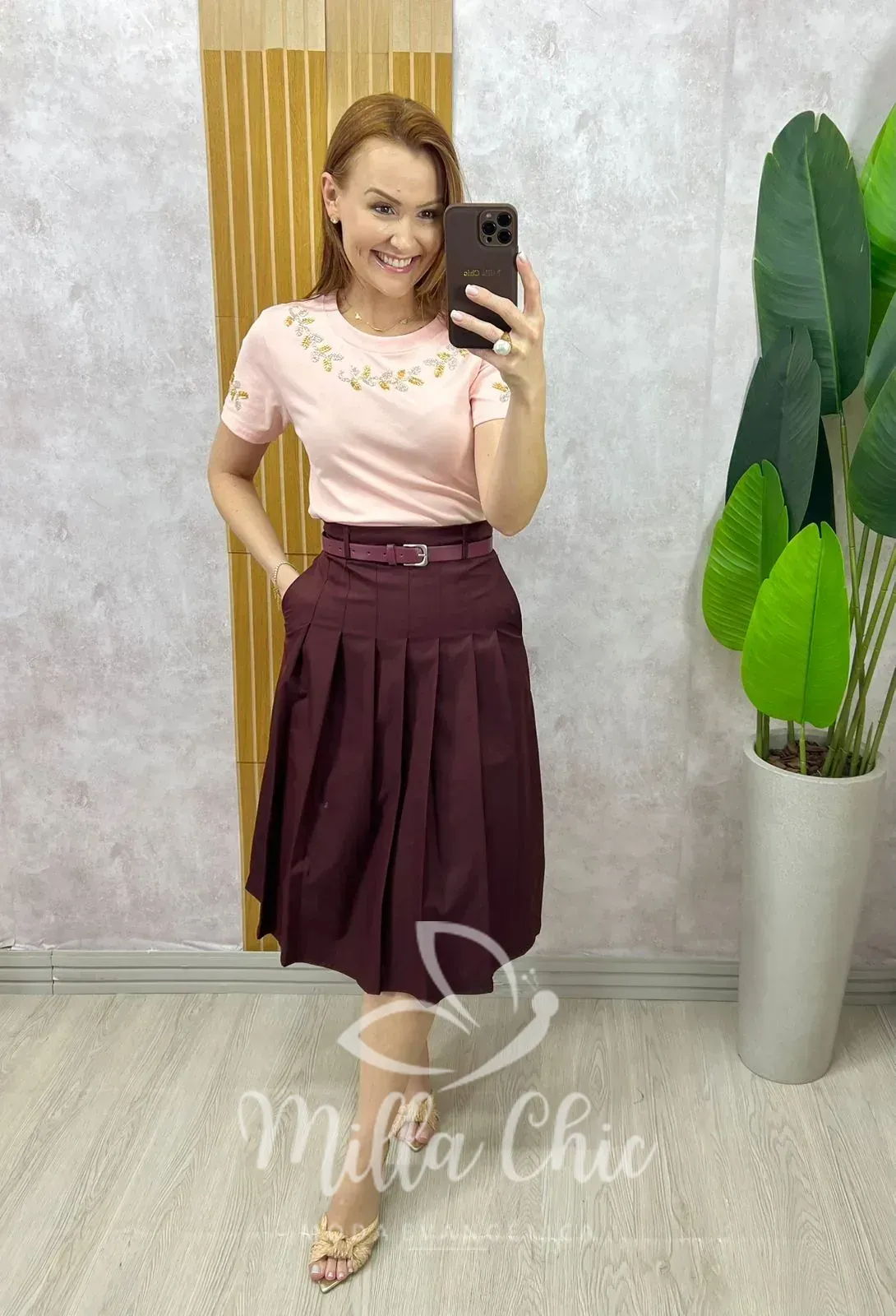 Milla Chic – Saia Maria Olívia Em Alfaiataria – Branca (cópia) Milla Chic - Saia Maria Olívia Em Alfaiataria - Branca (cópia)