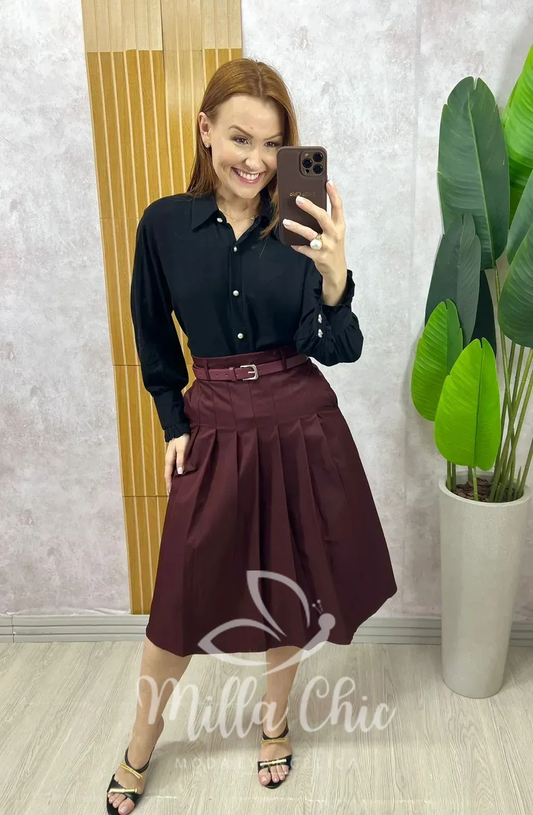 Milla Chic – Saia Maria Olívia Em Alfaiataria – Branca (cópia) Milla Chic - Saia Maria Olívia Em Alfaiataria - Branca (cópia)