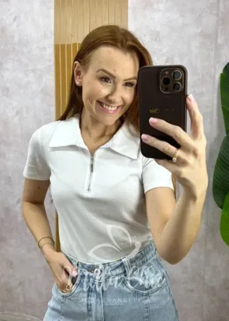 Milla Chic - Blusa Tânia Gola Polo Zíper - Branca