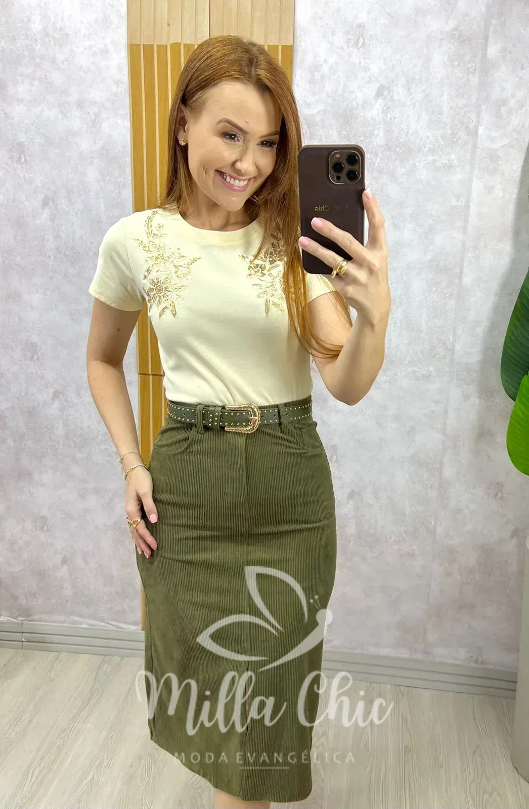 Milla Chic – Saia Aline em Cotelê – Bege (cópia) Milla Chic - Saia Aline em Cotelê - Bege (cópia)