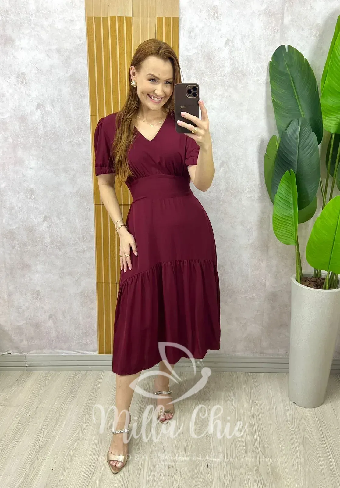 Milla Chic – Vestido Lilian Em Viscolinho Em Poá – Açaí (cópia) Milla Chic - Vestido Lilian Em Viscolinho Em Poá - Açaí (cópia)