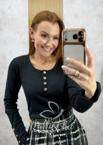Milla Chic – Blusa Iara Manga longa canelada – Preta Milla Chic - Blusa Iara Manga longa canelada - Preta