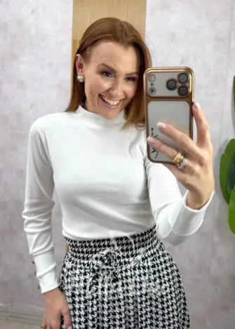 Milla Chic - Blusa Iara Manga longa canelada - Preta (cópia)
