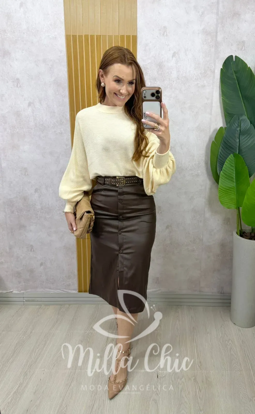 Milla Chic – Saia Antonella em sarja resinada – Bordô (cópia) Milla Chic - Saia Antonella em sarja resinada - Bordô (cópia)