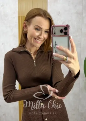 Milla Chic - Blusa Lídia em Tricot manga longa - Marrom