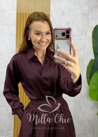 Milla Chic - Camisa Agnes em cetim - Açaí