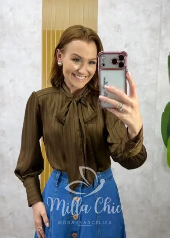 Milla Chic - Camisa Jordânia em cetim gola laço - Nude (cópia)