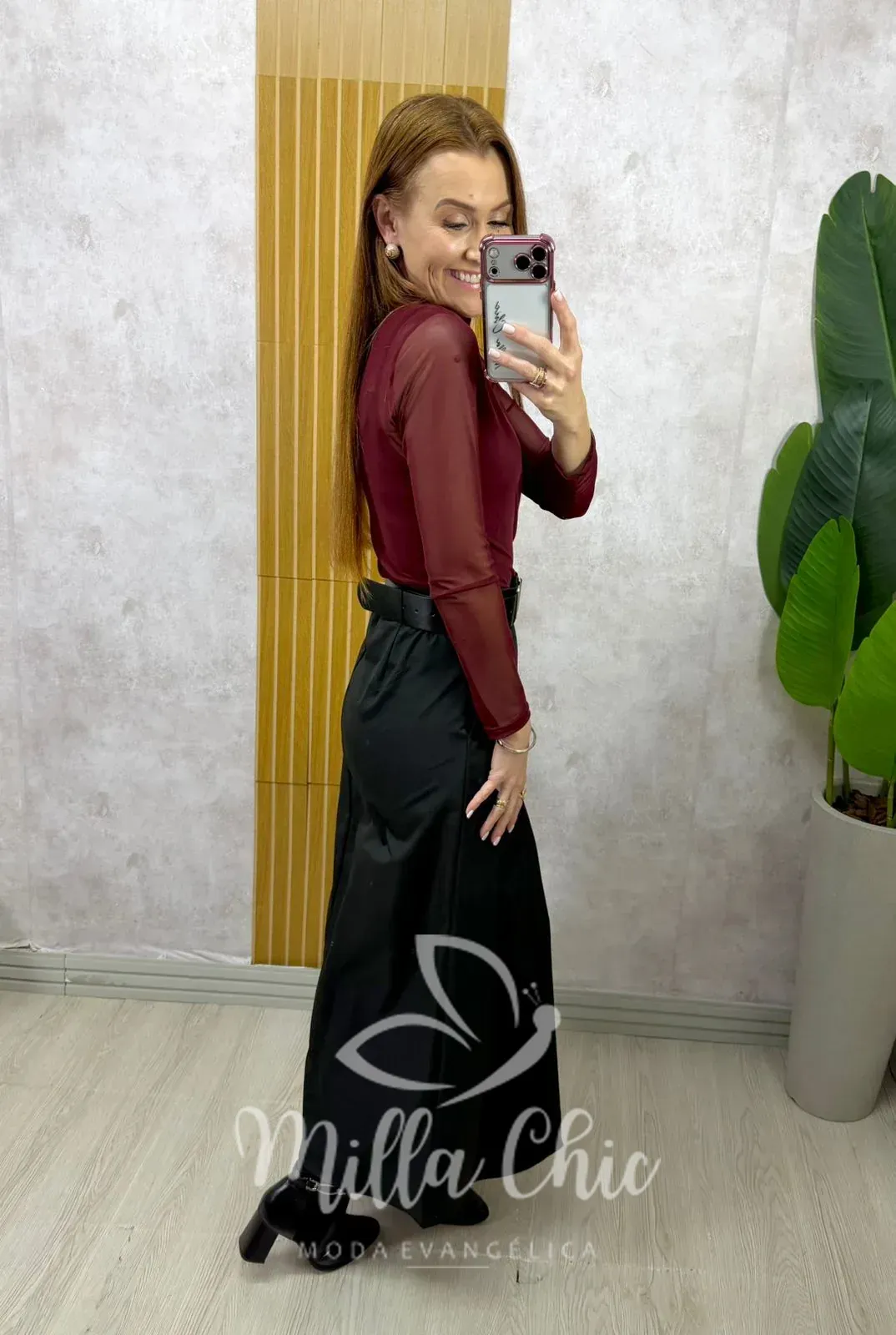 Milla Chic – Saia Ingrid em sarja – Preta Milla Chic - Saia Ingrid em sarja - Preta