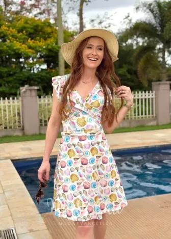 Milla Chic - Conjunto Maiô e Short Saia - Modelo Edite Branco