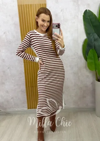 Milla Chic - Vestido Comfy Sayuri em Moletinho - Marrom