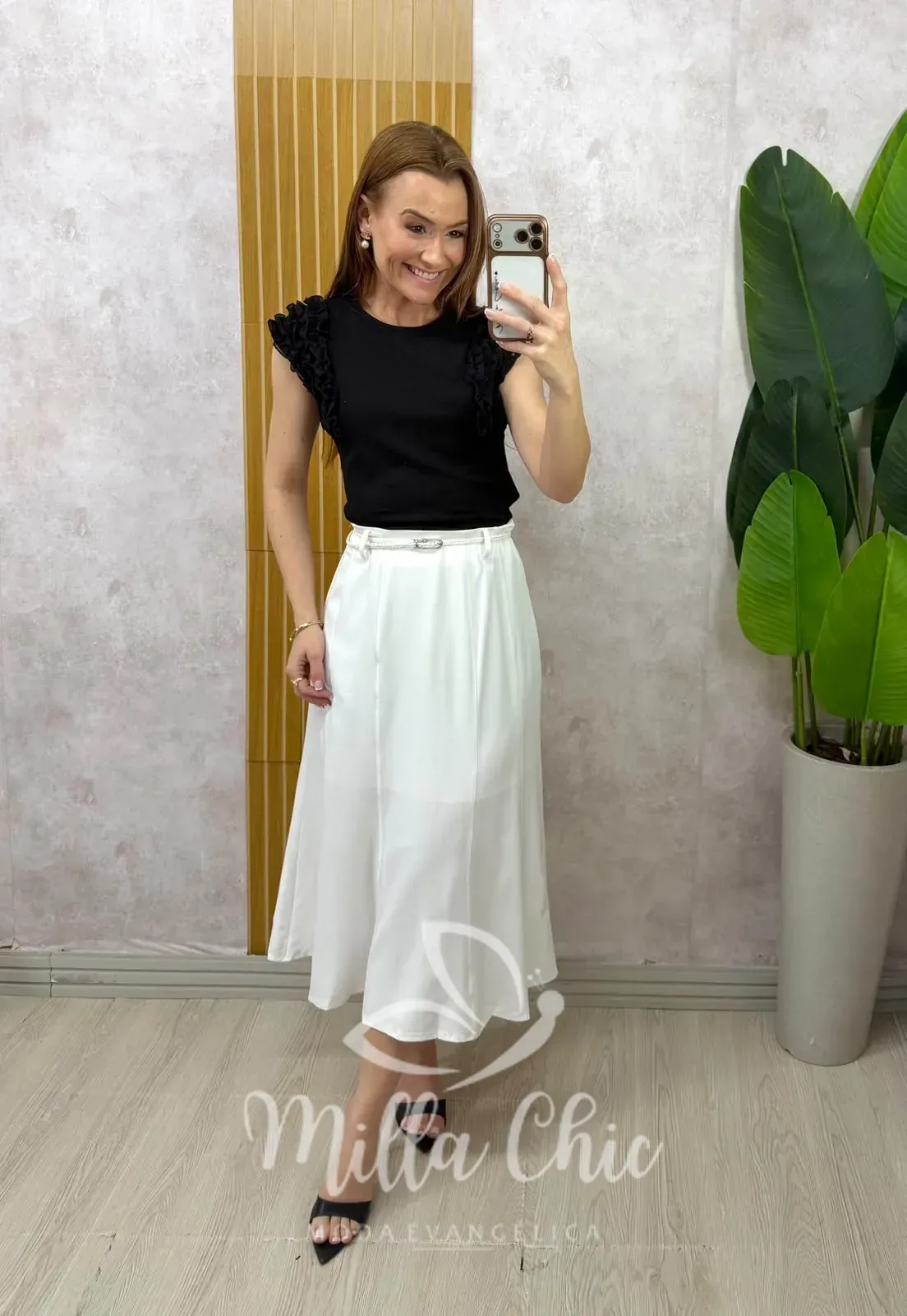 Milla Chic – Saia Gerusa Alfaiataria com Cinto e Lenço – Branca Milla Chic - Saia Gerusa Alfaiataria com Cinto e Lenço - Branca