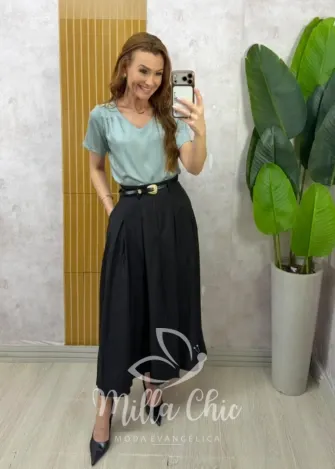 Milla Chic - Blusa Érica — Toque Acetinado com Detalhes nos Ombros