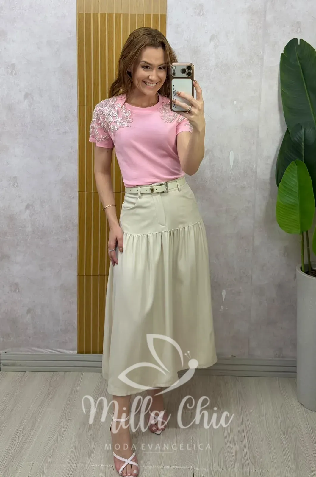 Milla Chic – Saia Eloá — Alfaiataria com Cinto – Creme Milla Chic - Saia Eloá — Alfaiataria com Cinto - Creme