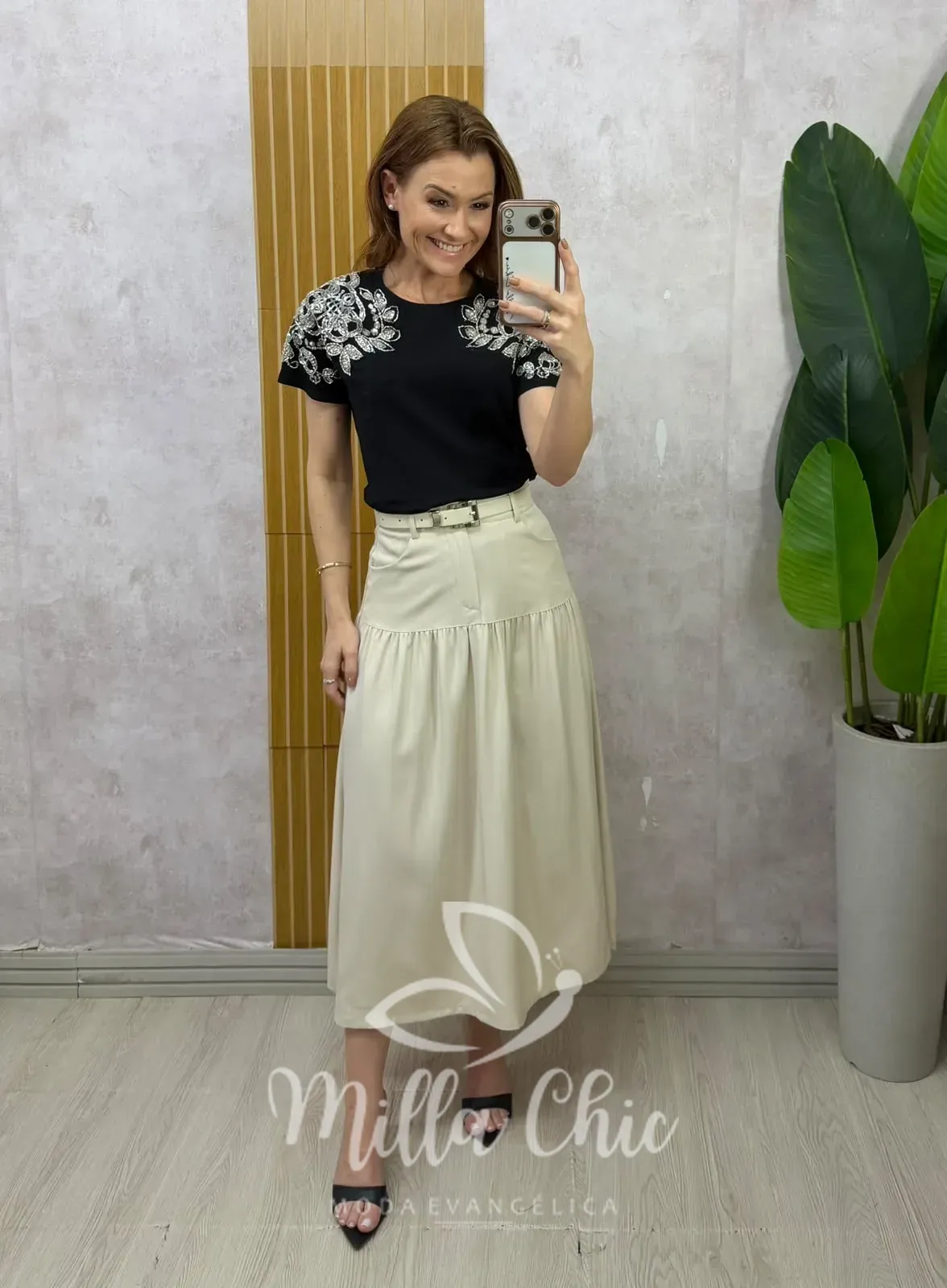 Milla Chic – Saia Eloá — Alfaiataria com Cinto – Creme Milla Chic - Saia Eloá — Alfaiataria com Cinto - Creme