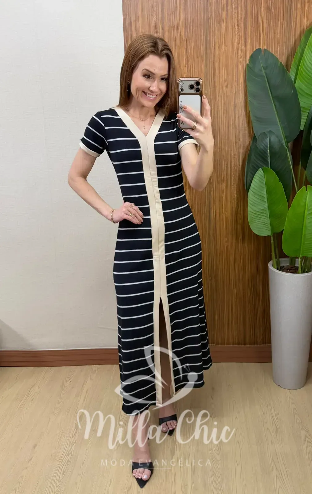 Milla Chic – Vestido Longo Jéssica em Ribana Canelada com Listras Milla Chic - Vestido Longo Jéssica em Ribana Canelada com Listras